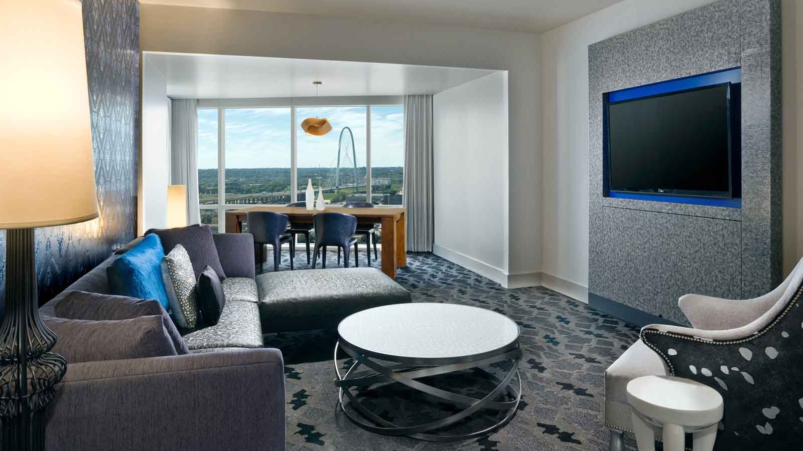 W Hotel Marvelous-Suite-Living-Room | Austin Food Magazine