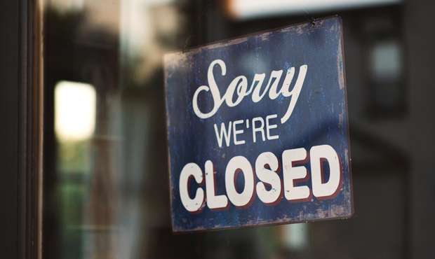 restaurant closed-sign