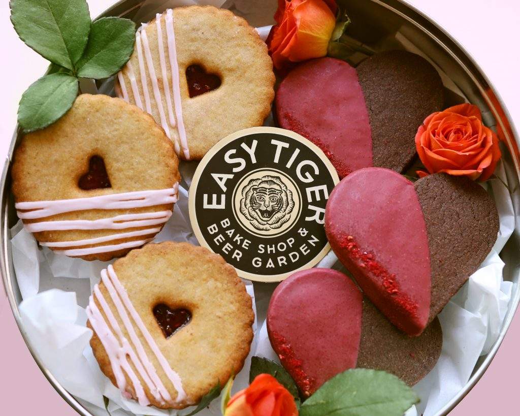 Valentine's Day Cookie Tin_ET