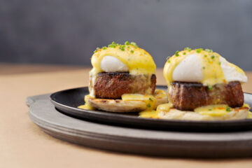 CARVE Filet Creole Benedict