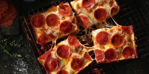 jetspizza.com